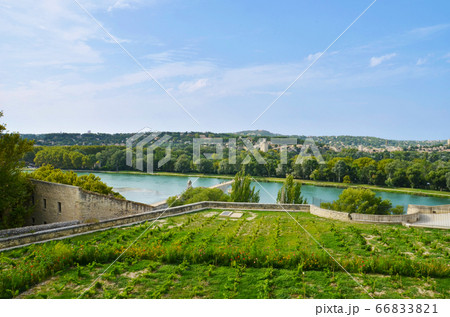 アヴィニョン 66833821