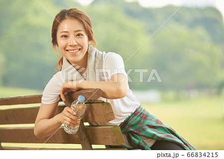 女性 女 女の子 66834215