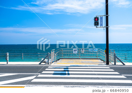 《神奈川県》湘南海岸・夏の海 66840950