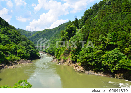 保津峡 嵯峨野トロッコ列車から 保津峡 嵯峨野トロッコ列車から 66841330