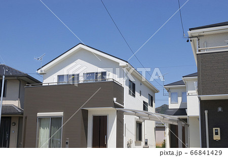 住宅街 イメージ 快晴 青空 住宅街 イメージ 快晴 青空 66841429