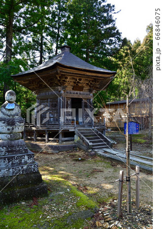国上寺 六角堂(新潟県) 国上寺 六角堂(新潟県) 66846075