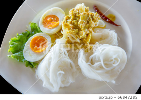 Rice Noodles with Crab Curry, on white plate, Rice Noodles with Crab Curry, on white plate, 66847285