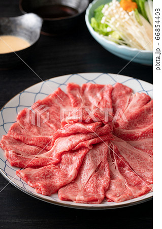 しゃぶしゃぶ 国産和牛肩ローススライス しゃぶしゃぶ 国産和牛肩ローススライス 66854403