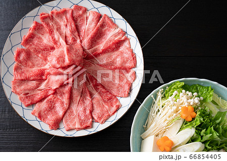 しゃぶしゃぶ 国産和牛肩ローススライス しゃぶしゃぶ 国産和牛肩ローススライス 66854405