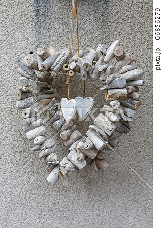 Hanging Heart Shape Decor 66856279