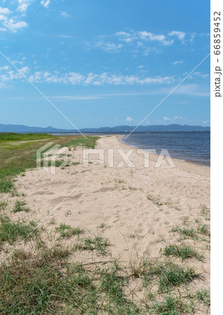 爽やかな中海　飯梨川河口の風景　清潔感のある癒やし写真 66859452