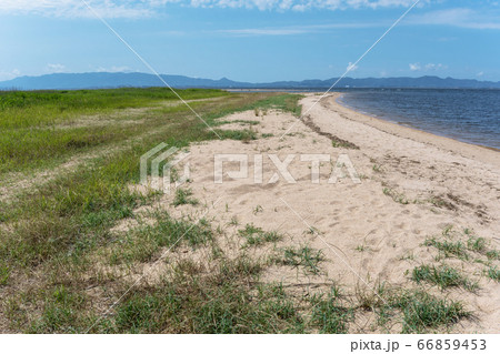 爽やかな中海　飯梨川河口の風景　清潔感のある癒やし写真 66859453