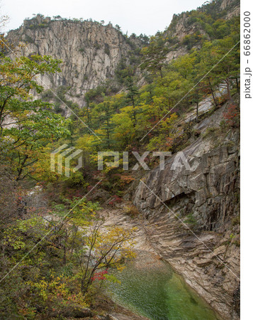 韓国 江原道 麟蹄郡 66862000