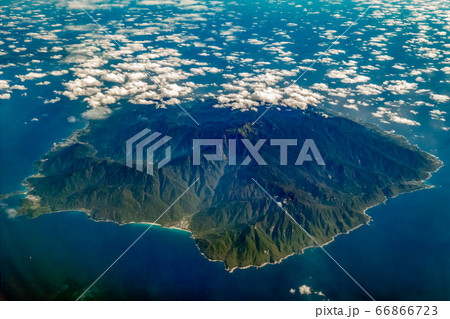 【空撮】屋久島 全景 66866723