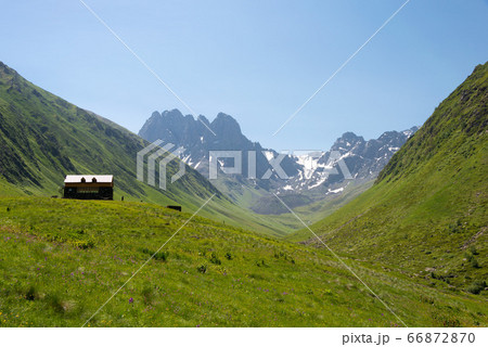 ジュタバレー（Juta valley）　ジョージア（グルジア）カズベギ 66872870