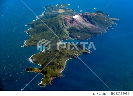 【空撮】口永良部島 全景 【空撮】口永良部島 全景 66872942