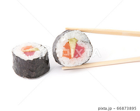 Sushi roll 66873895