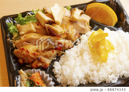 きのこ弁当 66874143