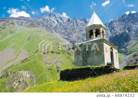 St. Elias the Prophet Church　ジョージア（グルジア）カズベギ 66874232