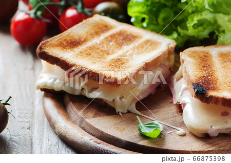 Toas with ham and cheese Toas with ham and cheese 66875398