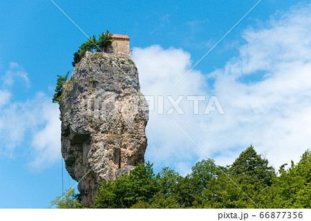 Katskhi pillar　ジョージア（グルジア）イメレティ州チアトゥラ 66877356