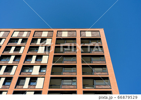Multistorey concrete apartment 66879529