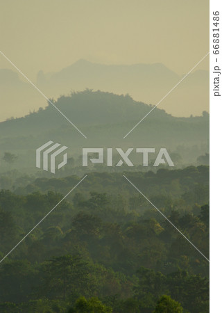 Haze pollution problems exceeded standards in the countryside morning Haze pollution problems exceeded standards in the countryside morning 66881486