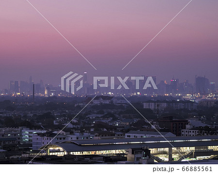 タイ・バンコク遠景 べーリン駅とアソーク高層ビル群 夜景 / Bangkok, Thailand 66885561