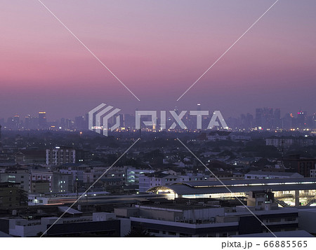タイ・バンコク遠景 べーリン駅とアソーク高層ビル群 夜景 / Bangkok, Thailand 66885565