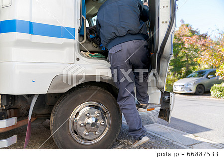 トラック運転手 66887533