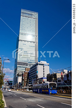 あべのハルカスと阪堺電車 66888233