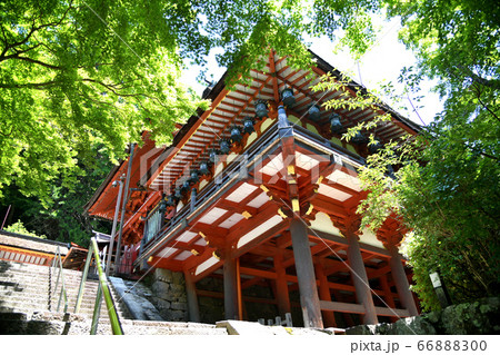 談山神社　楼門と拝殿 66888300