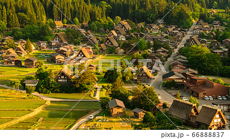 初夏の白川郷（夕暮れ） 66888837