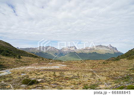 エスメラルダ湖へのトレッキングコース 66888845