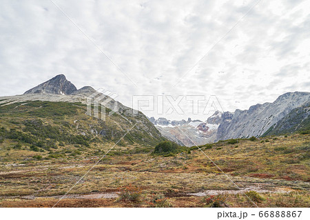 エスメラルダ湖へのトレッキングコース 66888867