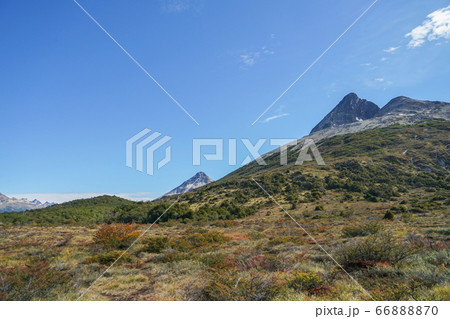 エスメラルダ湖へのトレッキングコース 66888870