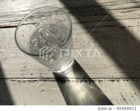 光と水 光と水 66888921