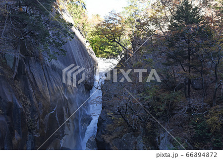 昇仙峡　仙娥滝 66894872