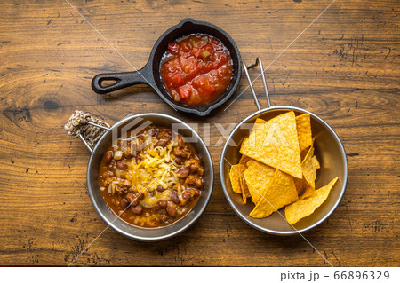 チリビーンズ　チリコンカン　Chili con carne 66896329