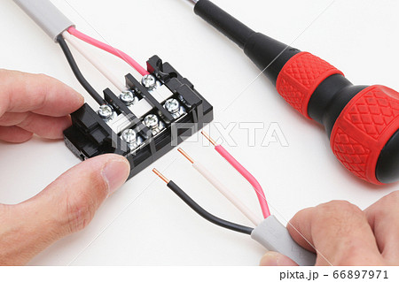 電気工事　端子台への配線作業 66897971