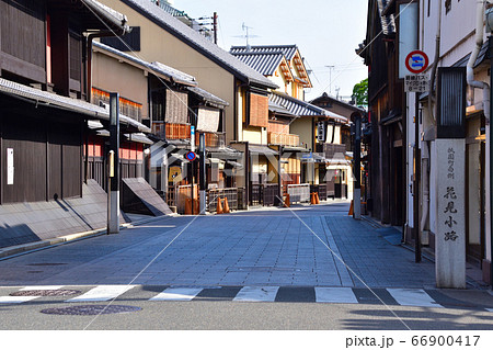 京都　東山　花見小路  四条通より南方 66900417