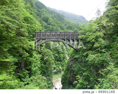 黒部峡谷の水路橋(富山県黒部市) 黒部峡谷の水路橋(富山県黒部市) 66901166