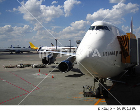 駐機中のB747-400 66901396