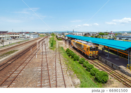 日本最北私鉄津軽鉄道「津軽五所川原駅」構内の風景 66901500