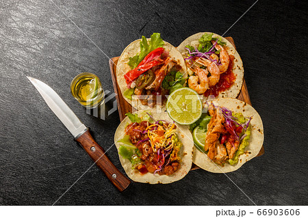 タコス　南米料理　acos (tortilla) Mexican & Texas cuisine 66903606