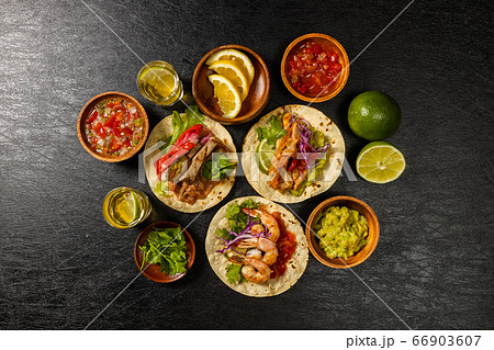 タコス　南米料理　acos (tortilla) Mexican & Texas cuisine 66903607