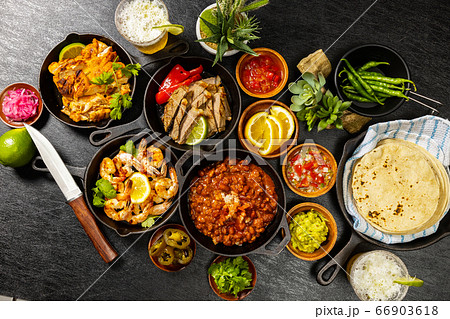 タコス　南米料理　acos (tortilla) Mexican & Texas cuisine 66903618