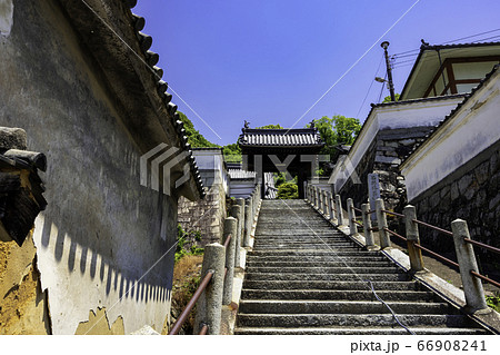 竹原の街並み　西方寺　山門　広島県竹原市 66908241