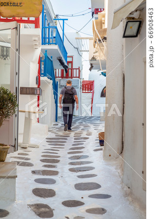 Narrow white Streets of Mykonos Narrow white Streets of Mykonos 66908463