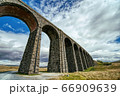 イギリスの鉄橋 66909639