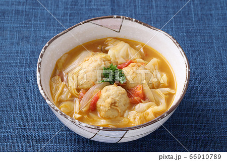 鶏肉団子のスープ 66910789