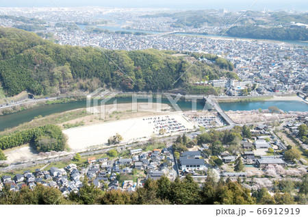 横山城から眺めた岩国の街並 66912919