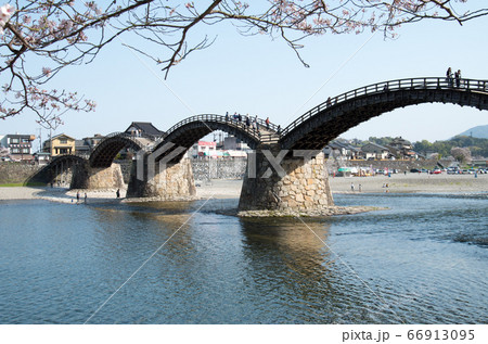 錦川と錦帯橋の景色 錦川と錦帯橋の景色 66913095