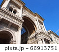 イタリア ミラノ ガッレリア 入口 66913751